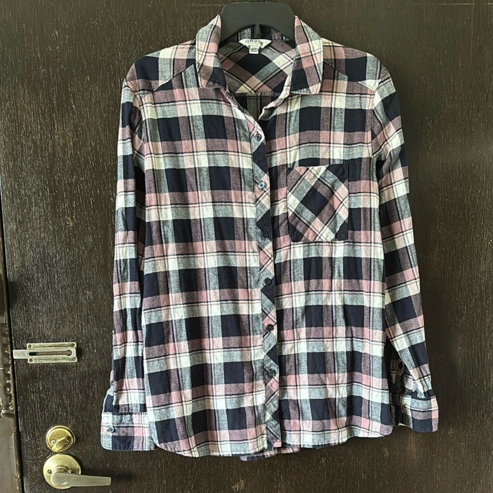 Orvis woman’s plaid flannel button down shirt. Size large